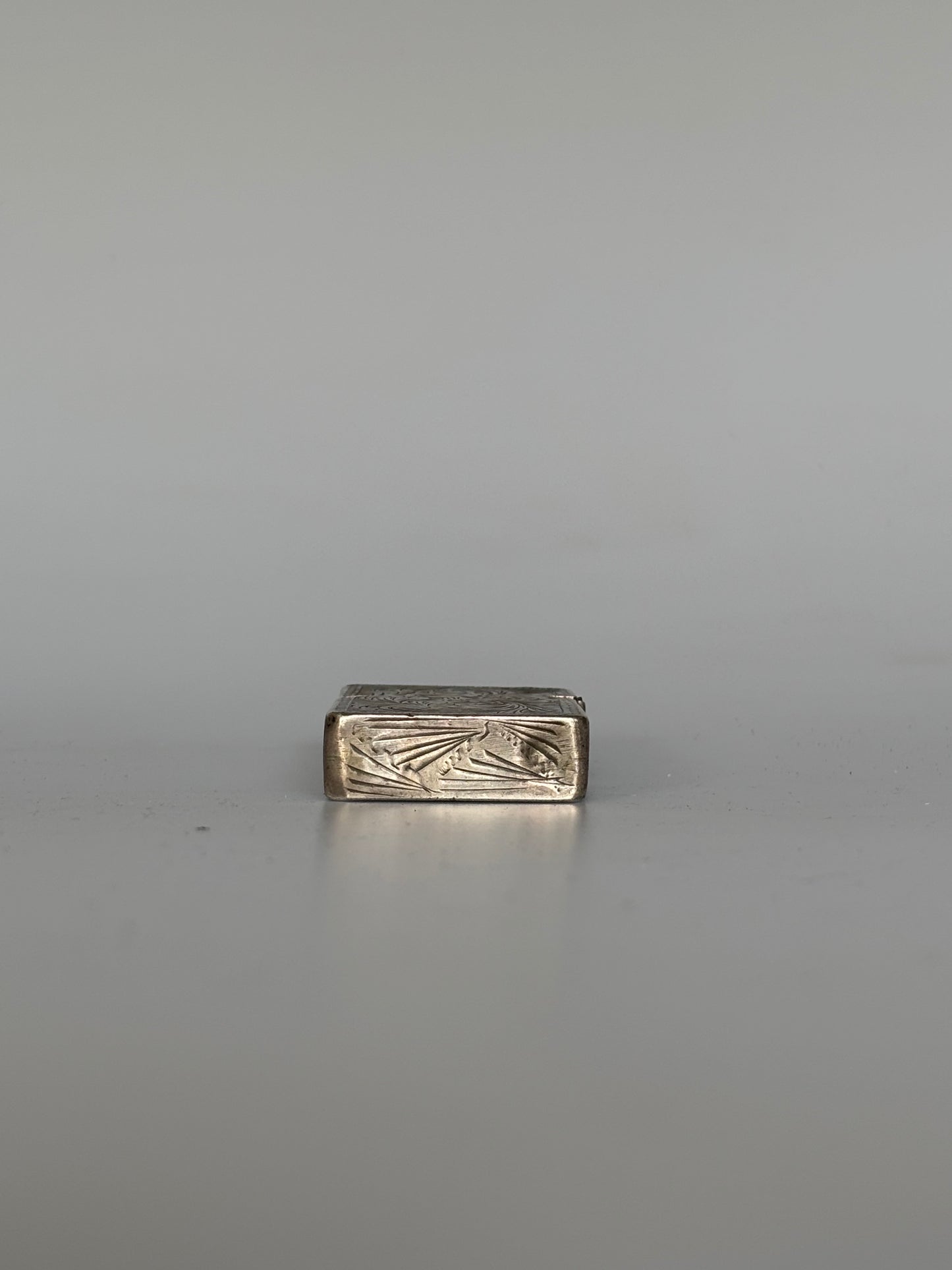 Venetian Flip Top Lighter