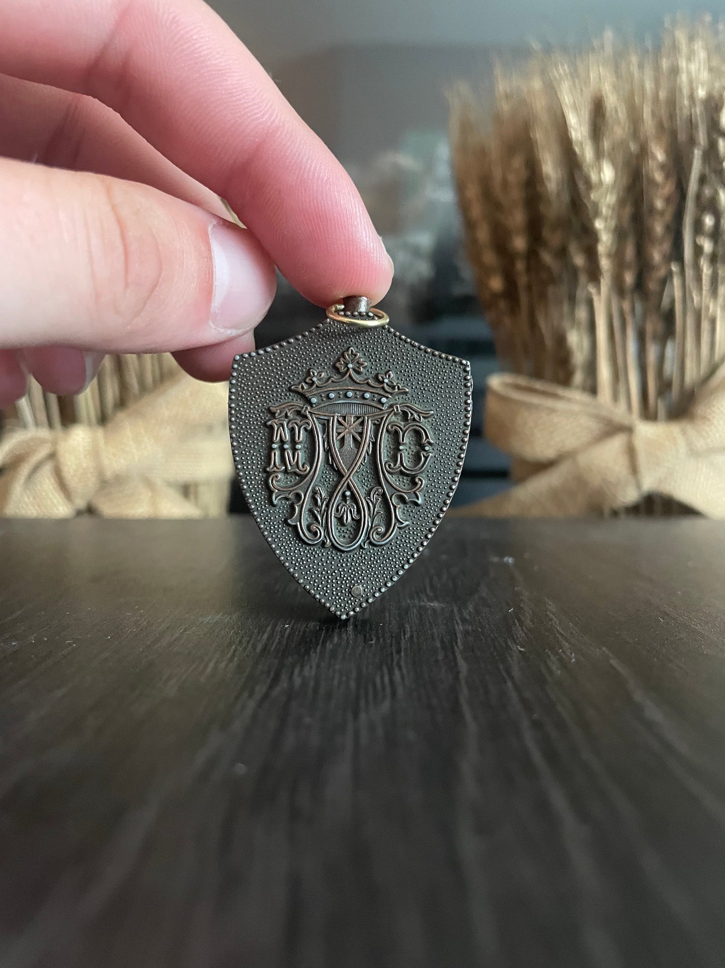 Fold Out Crest Lighter