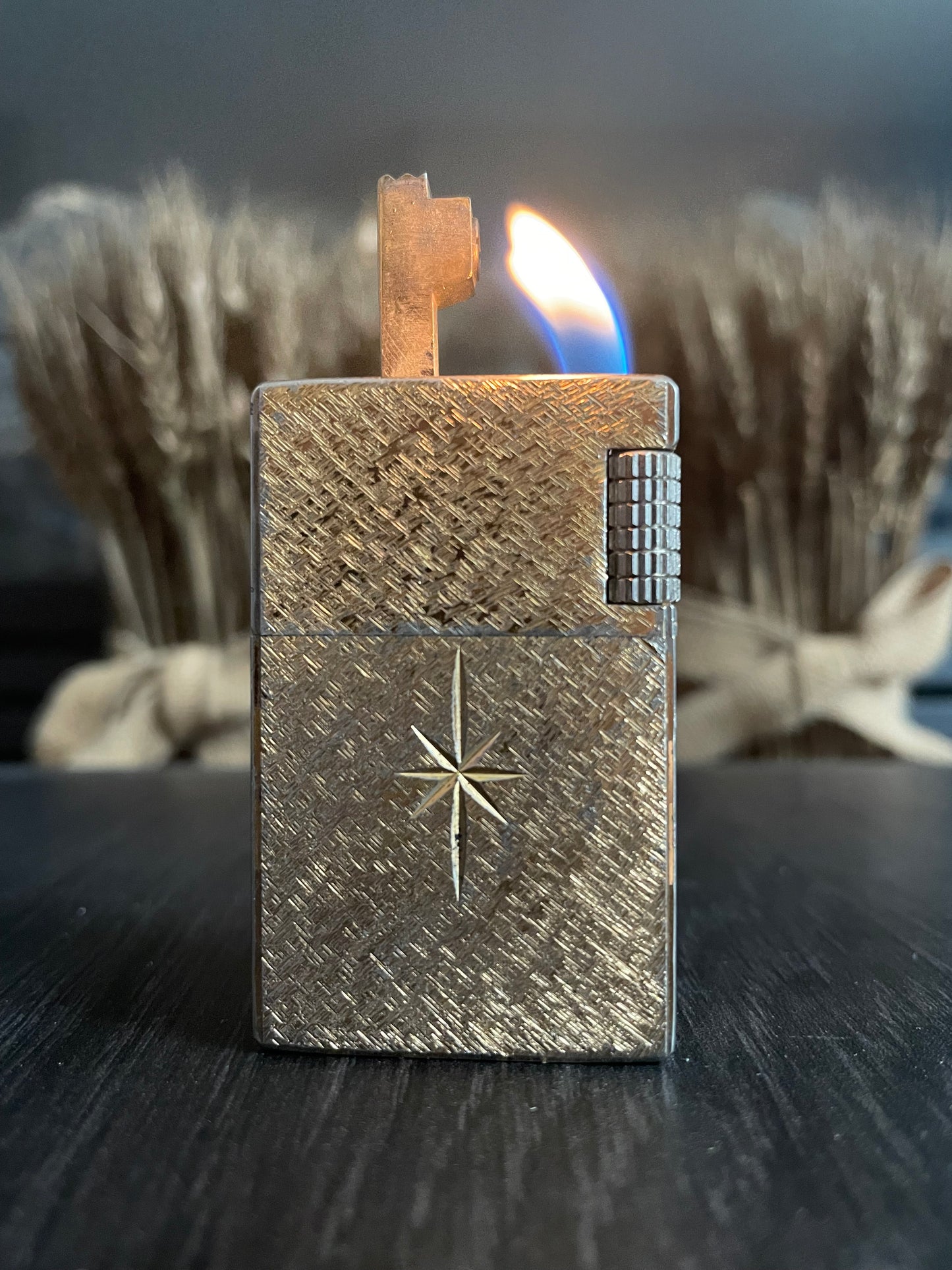 Valiant Vintage Gas Lighter